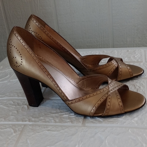 BCBG girls Max Azria high heels gold color - Picture 3 of 11